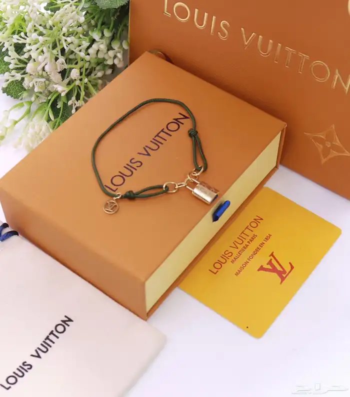 اساور نسائية و رجاليه ماركات مع الملحقات 6