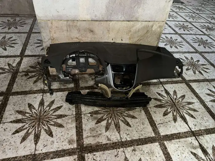 قشرة طبلون اكسنت 2011-2017 2