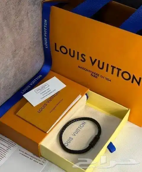 اساور نسائية و رجاليه ماركات مع الملحقات 12