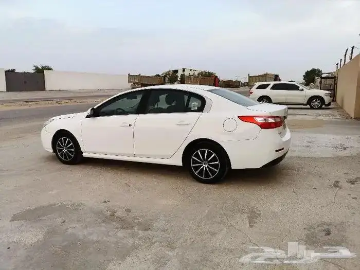 للبيع رينو سافران 4 سلندر موديل 2012 6