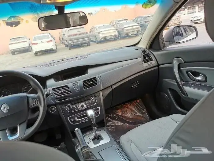 للبيع رينو سافران 4 سلندر موديل 2012 16