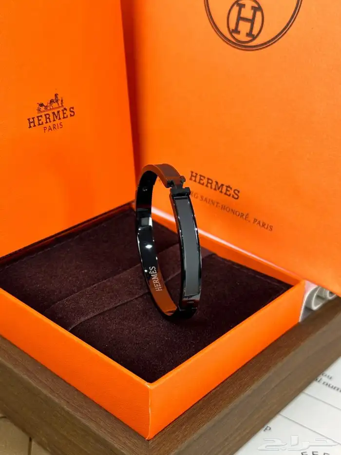 اساور نسائية و رجاليه ماركات مع الملحقات 9