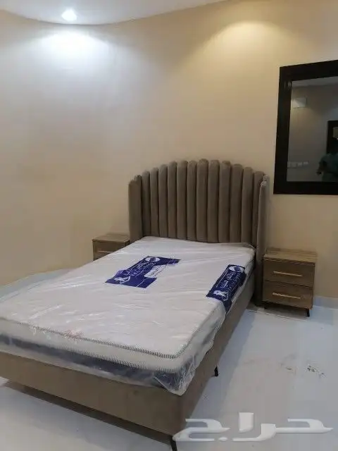 سرير مخمل على حسب الطلب 9