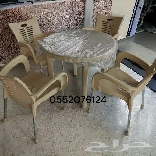كراسي بلاستيك 1