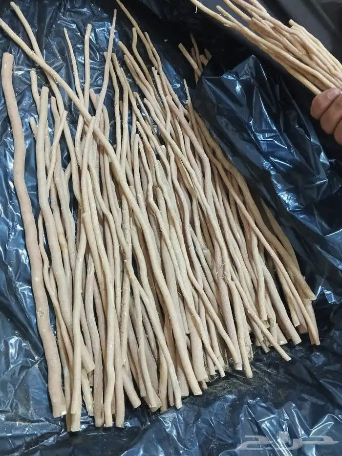 مسواك .مساويك الاراك البلدي الحار شرط للزبون او يسترجع فلوسه 0