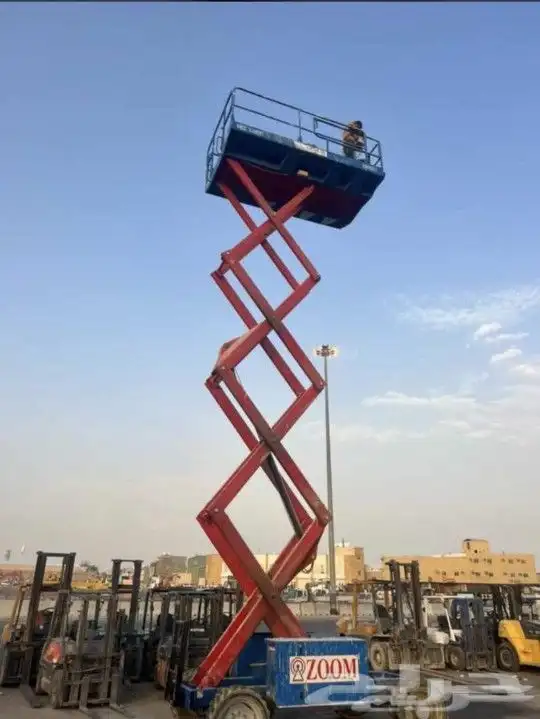 رافعه شوكيه للإيجار يومي شهري تنزلي حاويات تحميل تريلات 7