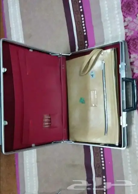 شنطة سفر الثمانينات 1
