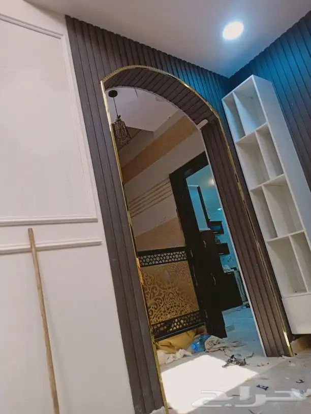 ديكور زوايا تجميليه استيل منها الذهبى والفضى والفوم بأشكال 1