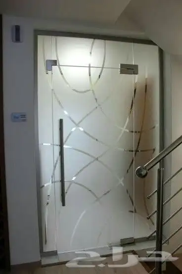 12 حاجز زجاجي وباب 0