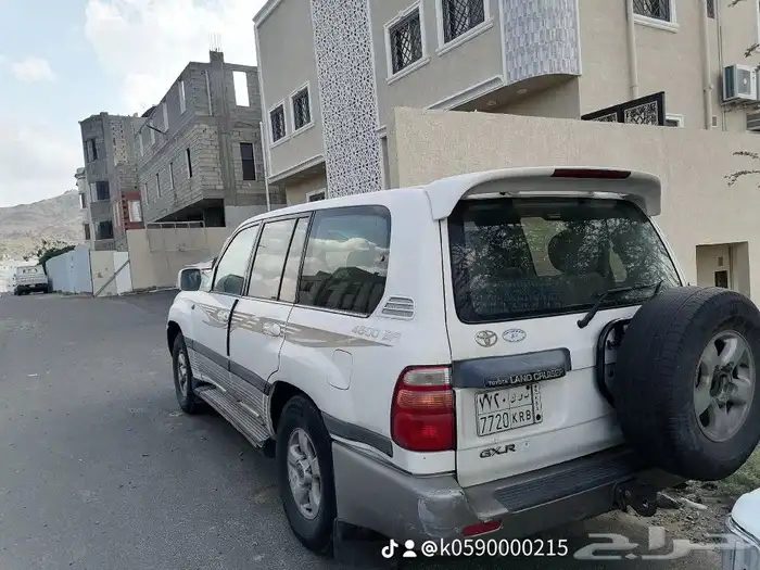 تويوتا جيب صالون مديل 2002 0