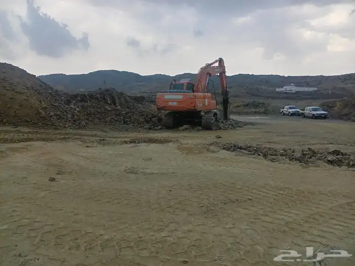 بوكلين للئجار اليومي او بساعه قص الاراضي والهدم وترحيل الدفا 8