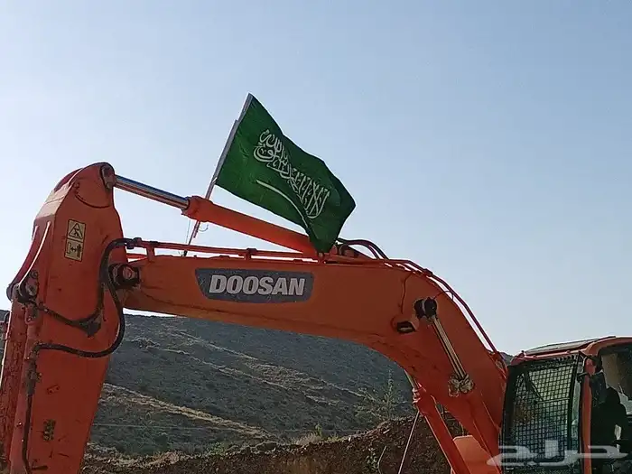 بوكلين للئجار اليومي او بساعه قص الاراضي والهدم وترحيل الدفا 2