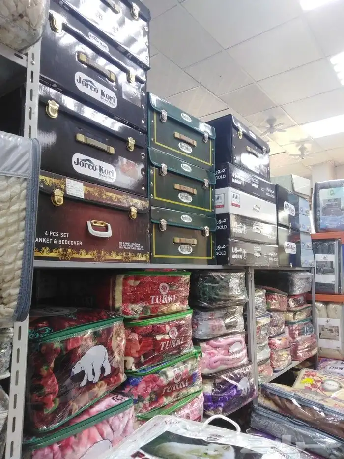 كراسي نوم حديد كراسي خشب مراتب مطارح بطانيات مخدات 1
