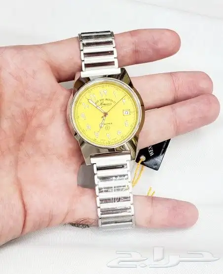 ساعة ام صليب من النوادر لون اصفر ب الف ريال 1