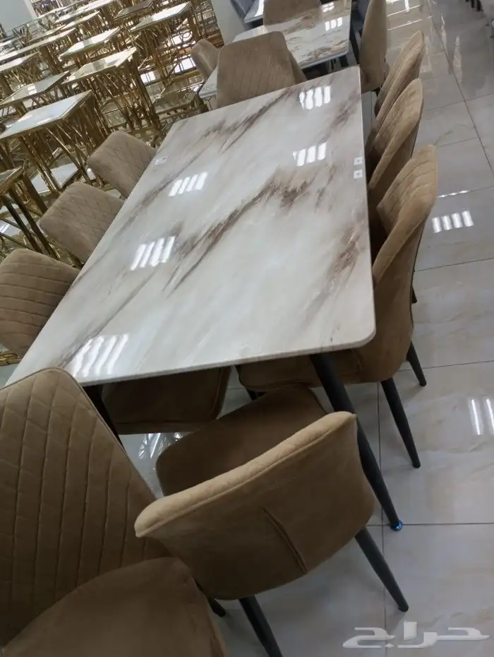 طاولات طعام 9