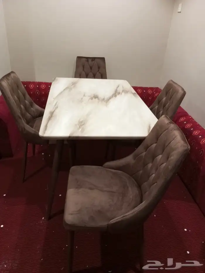 طاولات طعام 0