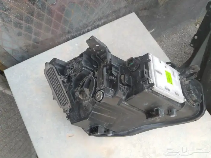 يوجد لدينا شمعات جنسس g70 مديل 2021الئ 2023 4