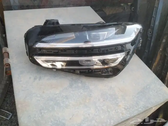 يوجد لدينا شمعات جنسس g70 مديل 2021الئ 2023 2