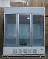 ثلاجات عرض بأحجام مختلفه 0