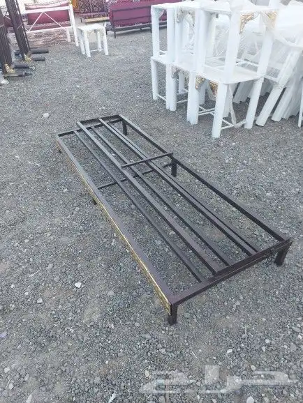 طاولات وكراسي 7