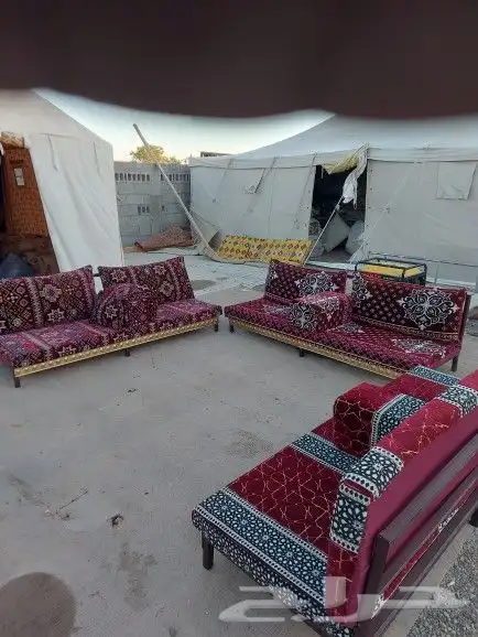 طاولات وكراسي 6