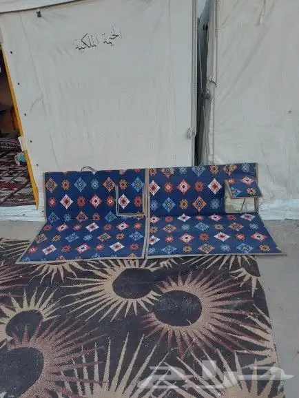 طاولات وكراسي 1