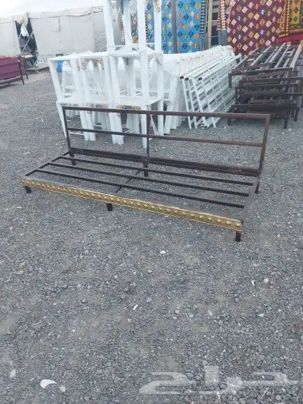 طاولات وكراسي 8