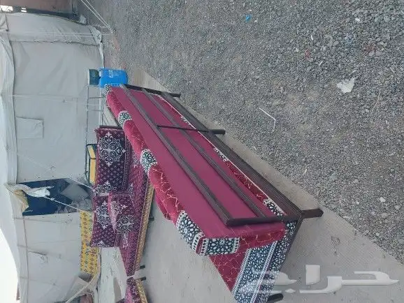 طاولات وكراسي 9