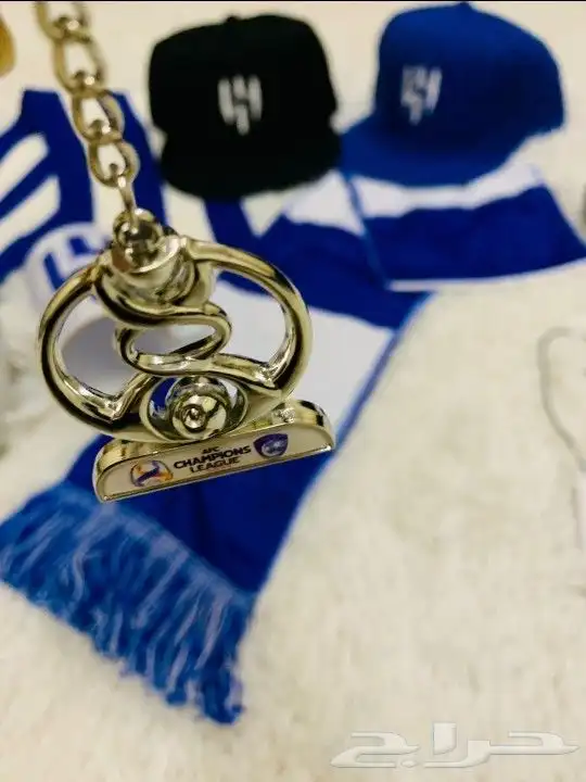 أغراض بشعار نادي الهلال 8