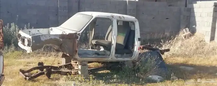 مكينه هايلوكس مديل من 79 الي 83 تركب وكذالك جميع القطع موجود 3