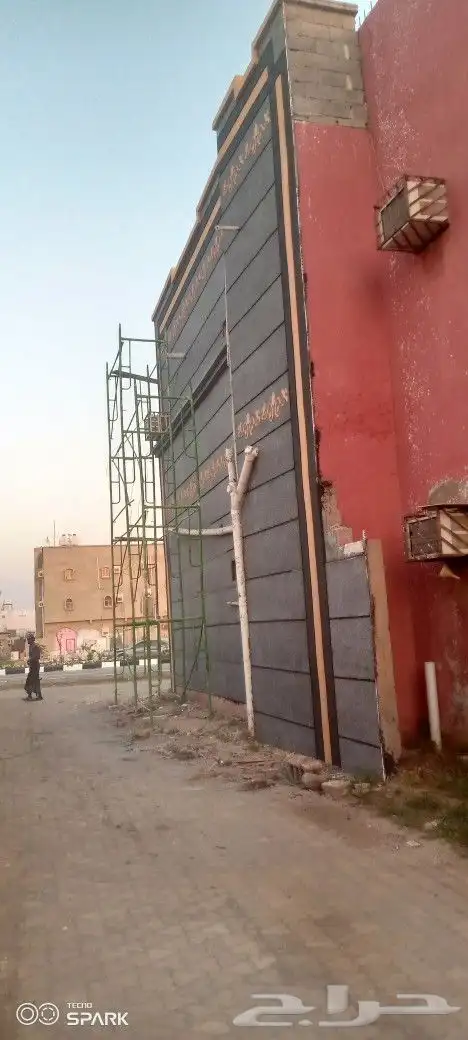 معلم ديكورات خارجيه بطحى الرياض وكرسر رخام اسباني درجه اولى 3