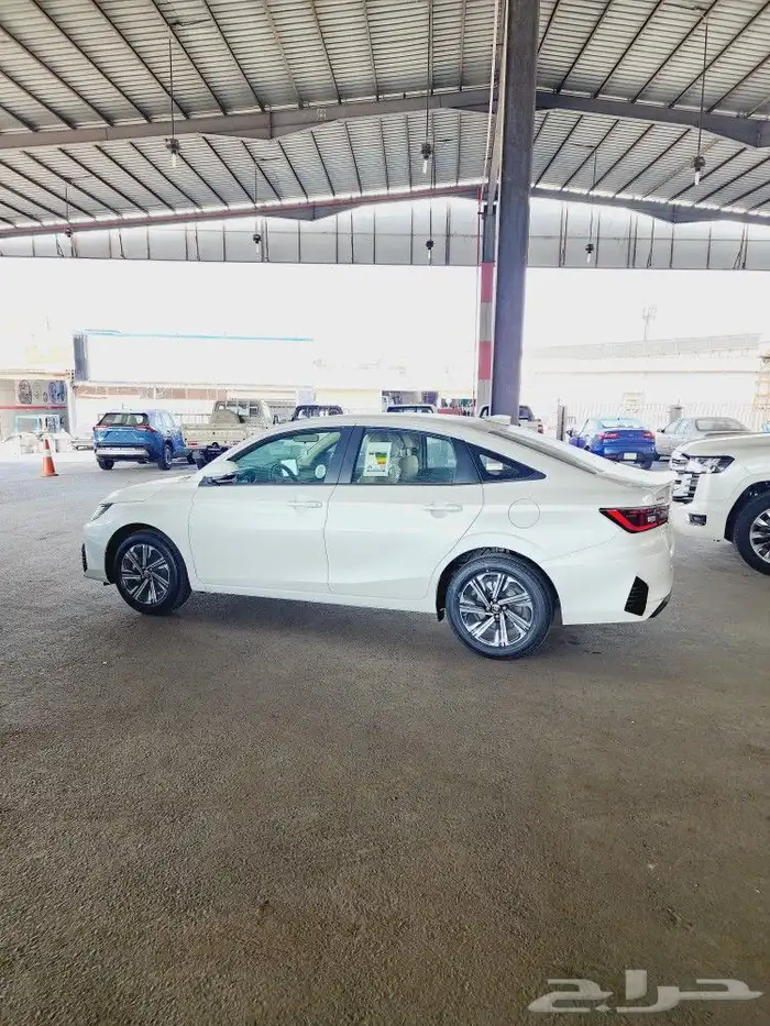 تويوتا يارس yx م 2026 3