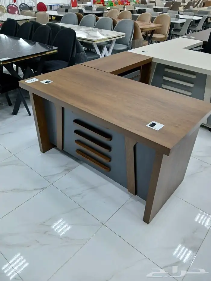 مكاتب جديده بأشكال والوان مختلفه 9