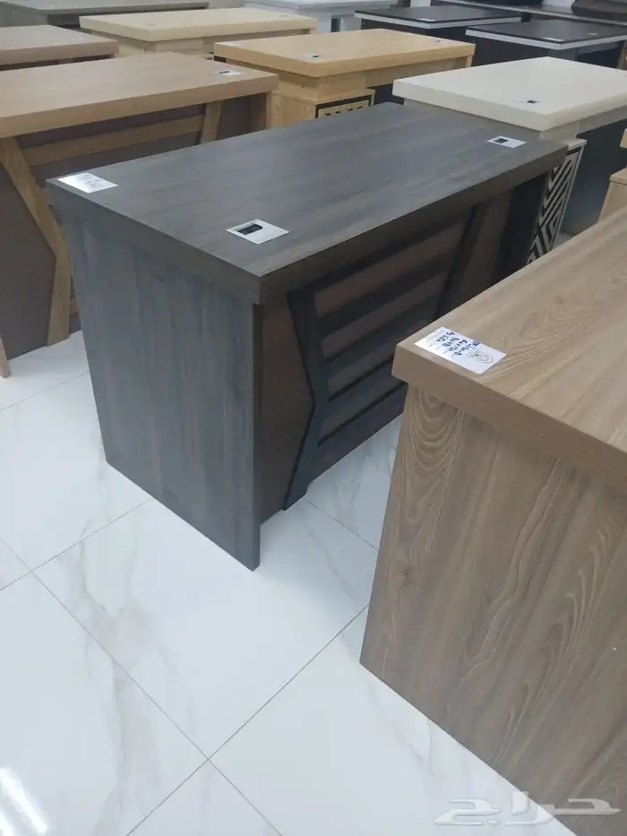 مكاتب جديده بأشكال والوان مختلفه 6