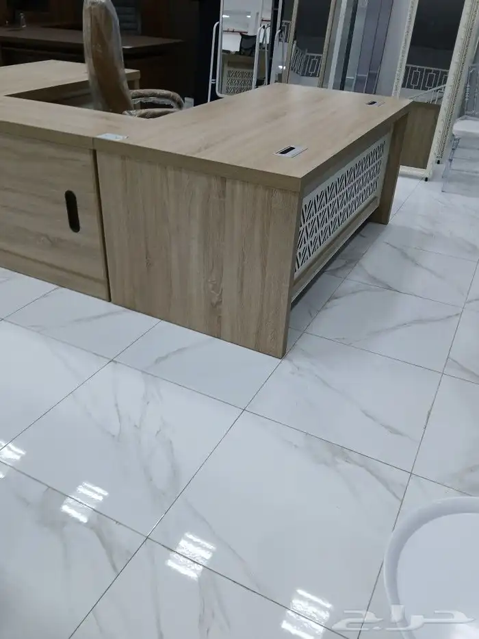 مكاتب جديده بأشكال والوان مختلفه 5