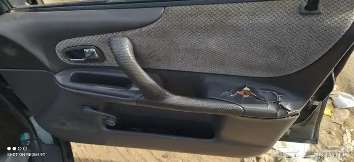ماذا 323 2001للبيع قطع غيار فقط 18