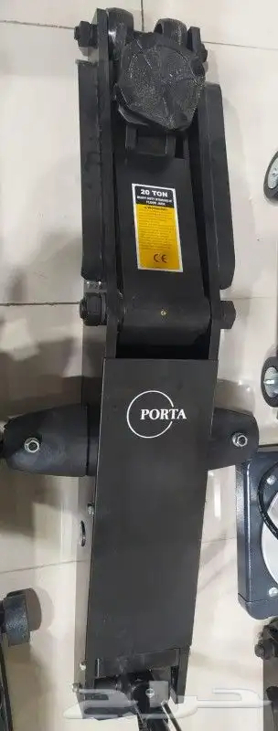 لبيع جميع انواع العدد والمعدات 37