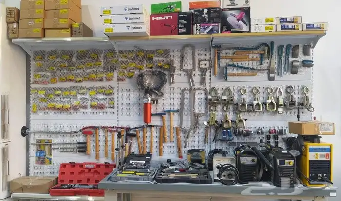 لبيع جميع انواع العدد والمعدات 36