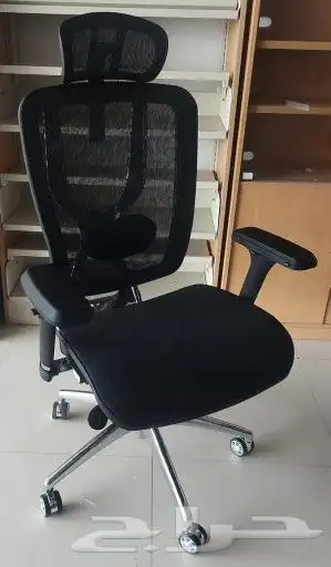 اثاث مكتبي طاولات اجتماع وكراسي بالرياض 2