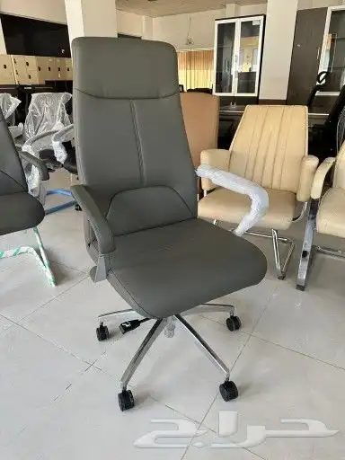 اثاث مكتبي طاولات اجتماع وكراسي بالرياض 28