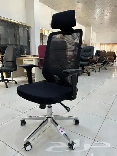 اثاث مكتبي طاولات اجتماع وكراسي بالرياض 9