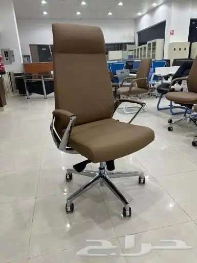 اثاث مكتبي طاولات اجتماع وكراسي بالرياض 6