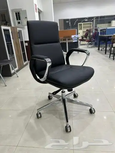 اثاث مكتبي طاولات اجتماع وكراسي بالرياض 22