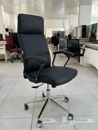 اثاث مكتبي طاولات اجتماع وكراسي بالرياض 0