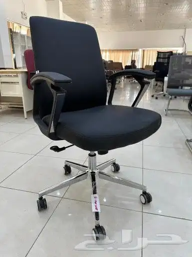 اثاث مكتبي طاولات اجتماع وكراسي بالرياض 18