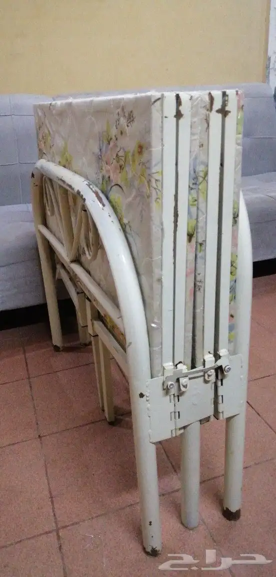 سرير حديد قابل للطي للبيع الدرعية 1
