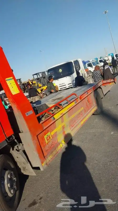 سطحه لنقل جميع انواع السيارات 1