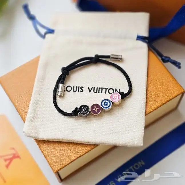 اساور لويس فيتون مع الملحقات 0