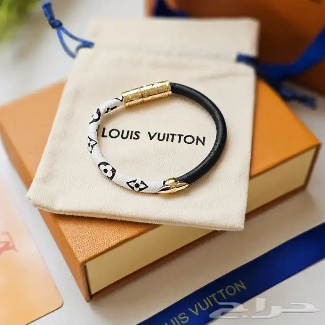 اساور لويس فيتون مع الملحقات 13