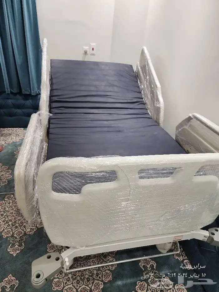 سرير طبي كهربائي شبه جديد 0